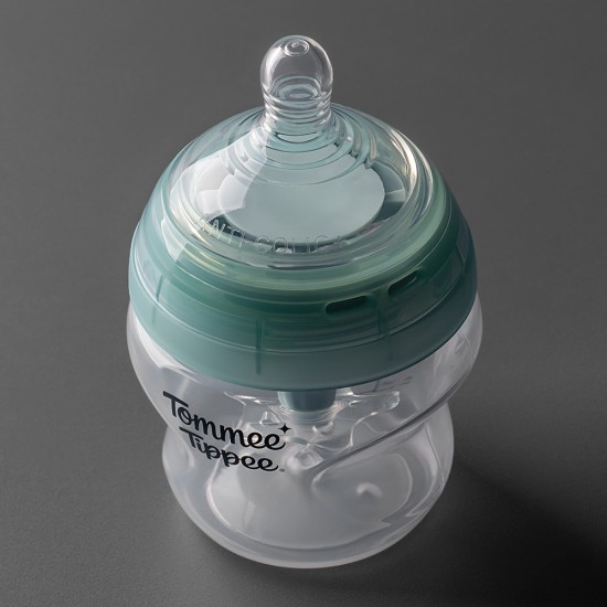 Tommee Tippee Комплект за новородено Advanced Anti-Colic самостерилизиращи се шишета + залъгалки, 0м+