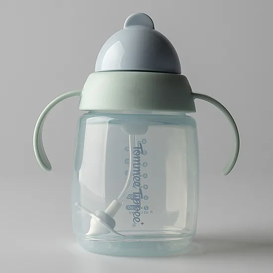Тренировъчна неразливаща се чаша със сламка и дръжки TRAINER STRAW Tommee Tippee 240 мл синя